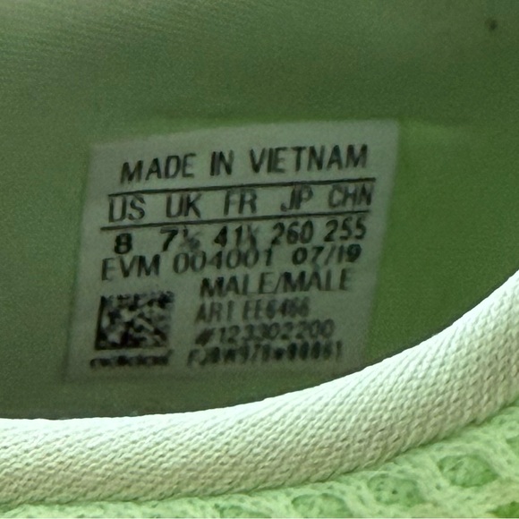 Adidas Ozweego - Picture 2 of 8